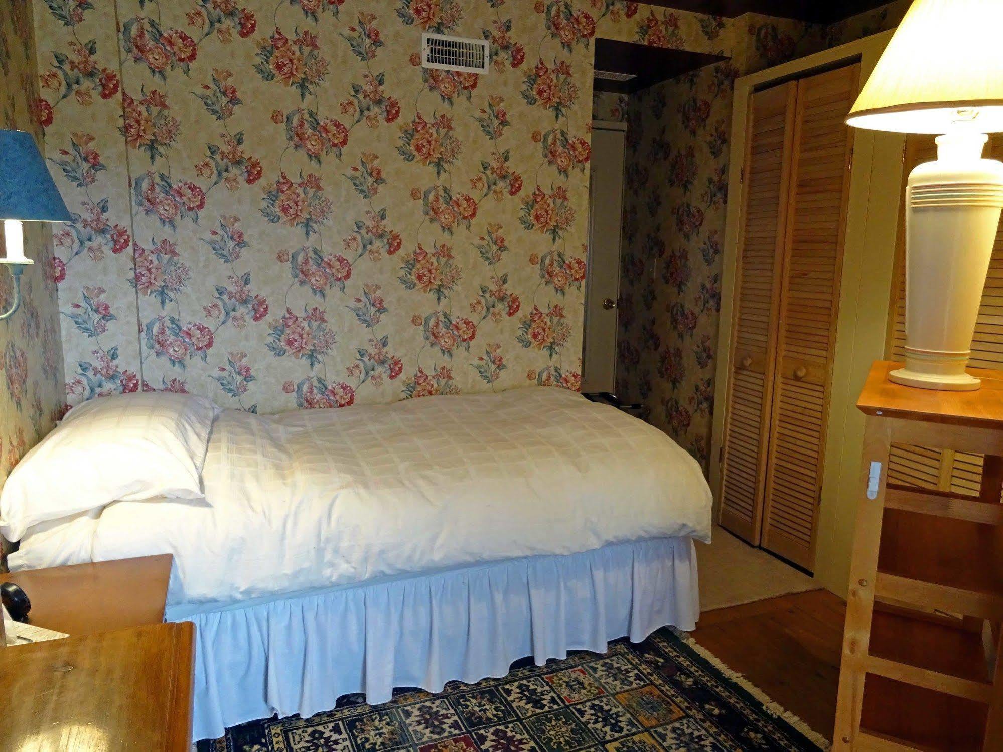 Eagle'S Nest Resort Anahim Lake Zewnętrze zdjęcie